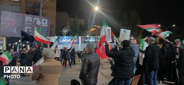 حضور پرشور مردم شهرستان ساوجبلاغ در بیعت با رهبر معظم انقلاب اسلامی 