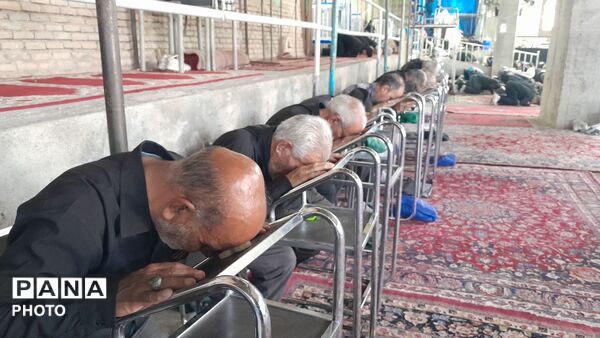قاب پانا میزبان نماز جمعه مسجد جامع نیشابور