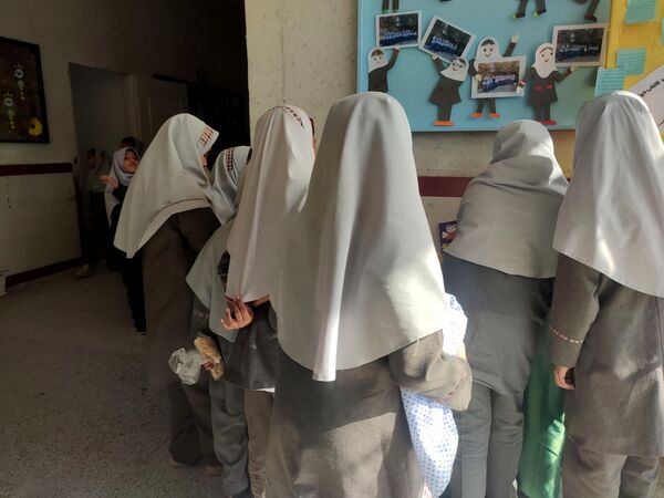 زنگ کتاب و کتابخوانی در مدرسه شهید نجفی فدافن به صدا درآمد