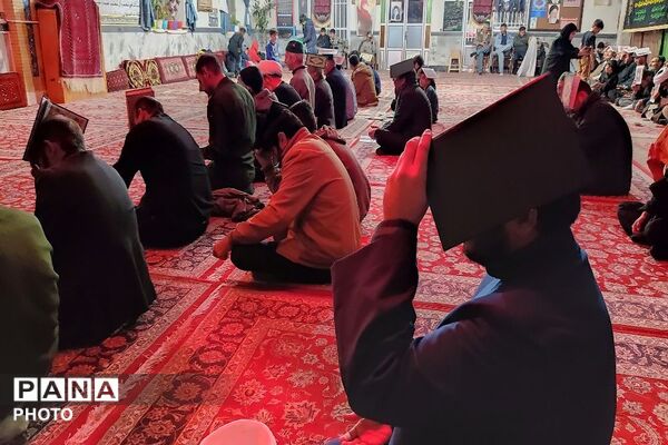 سیدان شهر بار قرآن ها را به سر گرفتند