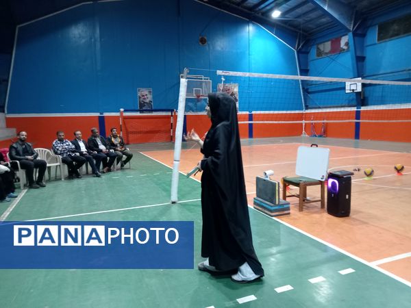 بازدید مربیان کشوری والیبال از باشگاه نرجس شهر جعفریه قم