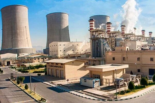 جهادگران نیروگاه‌ها با تمام توان برای رفاه مردم در تلاشند