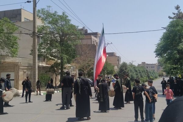 دل هایی غرق در عزا در مراسم ظهر تاسوعا حسینی
