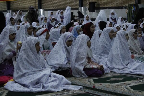 جشن تکلیف دانش‌آموزن دختر در گچساران