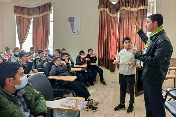 توانمندسازی یاورمربیان پسر مقطع ابتدایی در ناحیه چهار شیراز 
