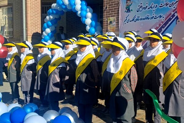 سفیران سلامت پیشگامان خود مراقبتی در مدارس 