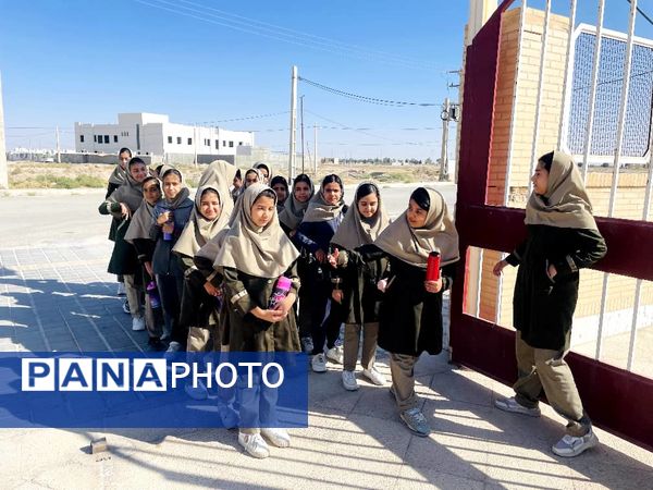  مراسم گرامیداشت هفته پدافند غیر عامل در آموزشگاه آیت الله غفاری 