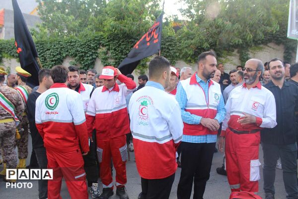 خاکسپاری دو شهید جنگ سوم در گلزار شهدای روستای فردو