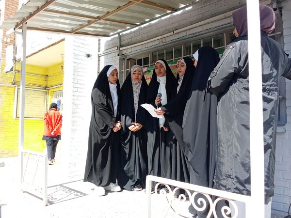 اجرای دعای ربنا و حضور مبلغین به مناسبت ماه مبارک رمضان در دبیرستان توحید یک