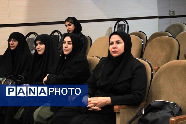 دوره توانمندسازی مربیان پیشتازان گچساران 