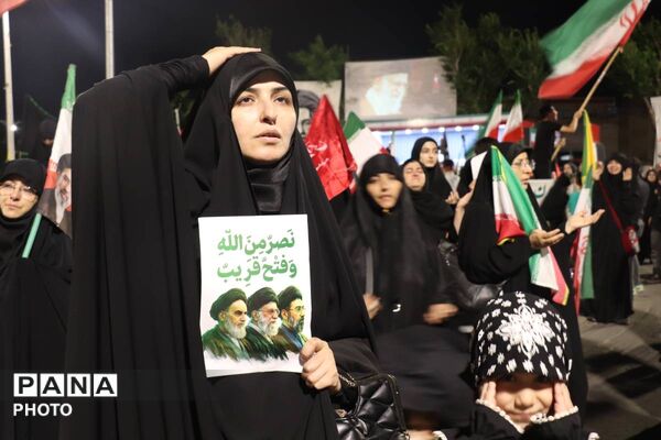 میدان ساعت تبریز میزبان اجتماع پرشور مردم آذربایجان شرقی در مراسم شام غریبان «آقای شهید ایران»
