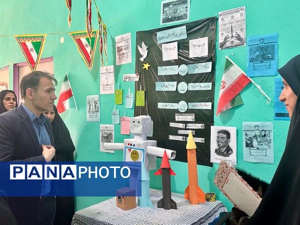 ۲۲ بهمن؛ نمایش خلاقیت دانش‌آموزان سردشتی در غرفه‌های فرهنگی و آموزشی