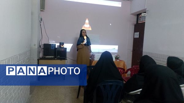 انتخابات انجمن اولیا و مربیان در دبیرستان مستوفی نیشابور 