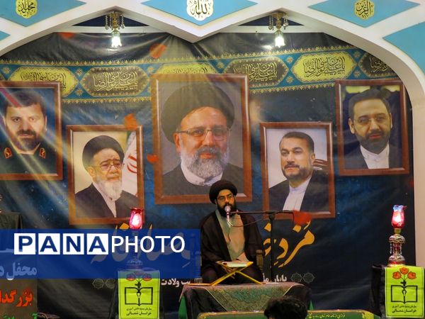 محفل قرآنی و آیین گرامیداشت یاد و خاطره شهدای خدمت حضرت آیت الله سید ابراهیم رئیسی و همراهان ایشان