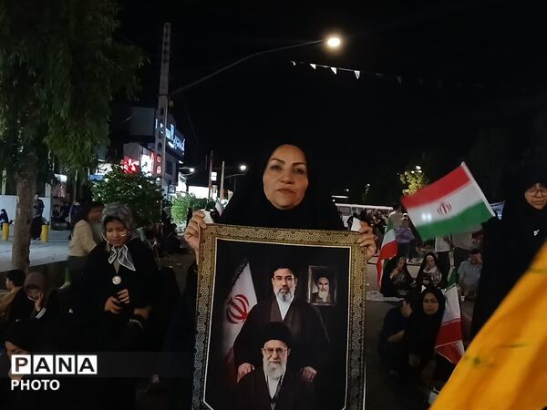 از تجمع تا ایستادگی؛ حضور مردم در چهارراه بعثت برای دفاع از ایران