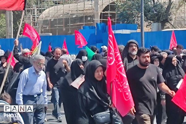 جاماندگان اربعین حسینی در مسیر قبله تهران