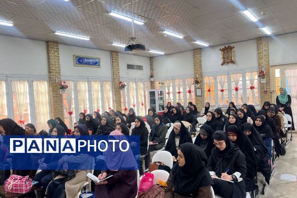 کارگاه استانی توانمندسازی مربیان پیش‌دبستانی و معلمان ابتدایی در دبستان دکتر محمدحسین کیهانی اسلامشهر