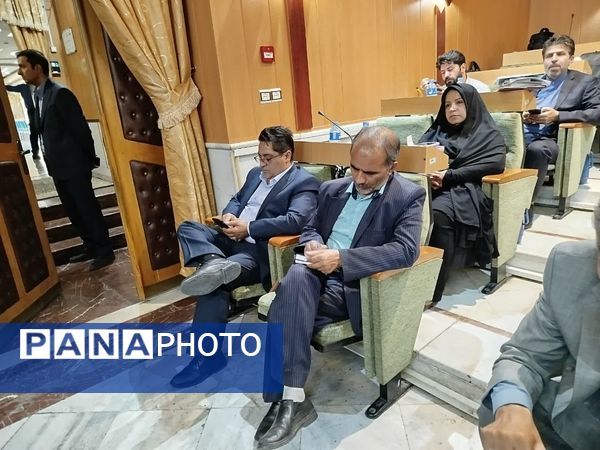 امضای تفاهم‌نامه توسعه هنرستان‌های جوار صنعت در خراسان رضوی