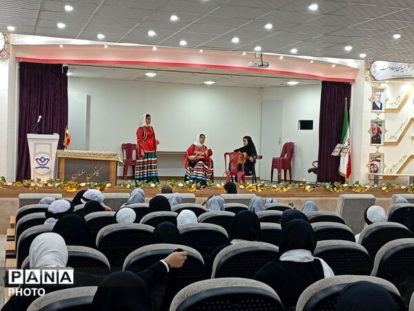 مسابقات سرود و لالایی خوانی در خلیل آباد