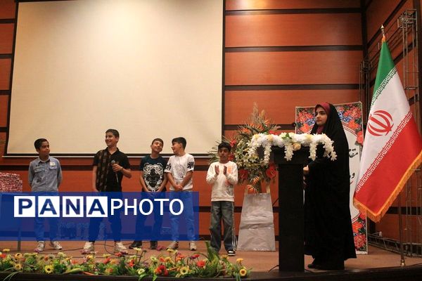 تجلیل از پسران آینده‌ساز بهارستانی