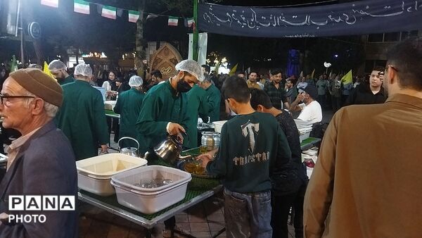 چایخانه فاطمه الزهرا در نود و نهمین شب از اجتماعات مردمی 
