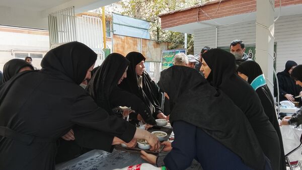 برپایی موکب دانش‌آموزان پیشتاز در منطقه ۱۰ در سالروز شهادت حضرت زهرا (س)