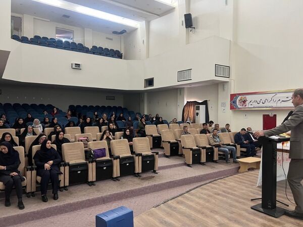 گردهمایی انجمن اولیا و مربیان آموزشگاه شاهد جنت شهرستان سملقان