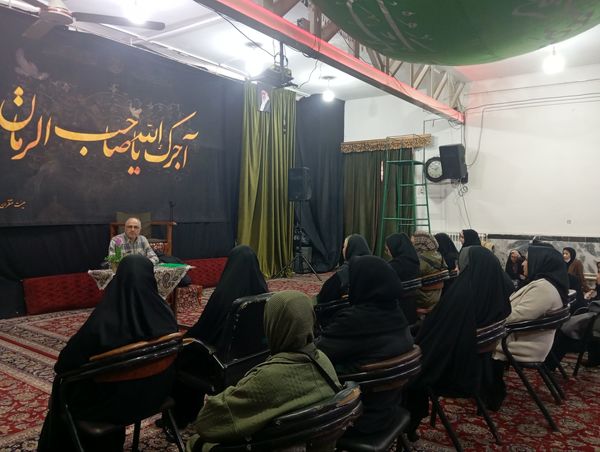 جلسه آموزش خانواده در دبیرستان دخترانه شهر آرا ۲