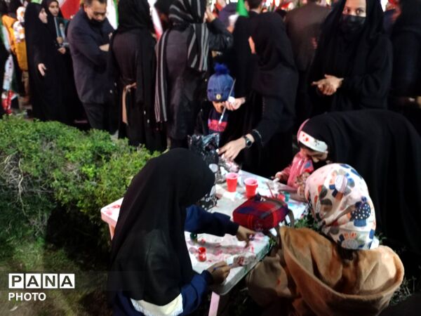 برپایی غرفه کودک در حاشیه اجتماعات شبانه در کاشمر