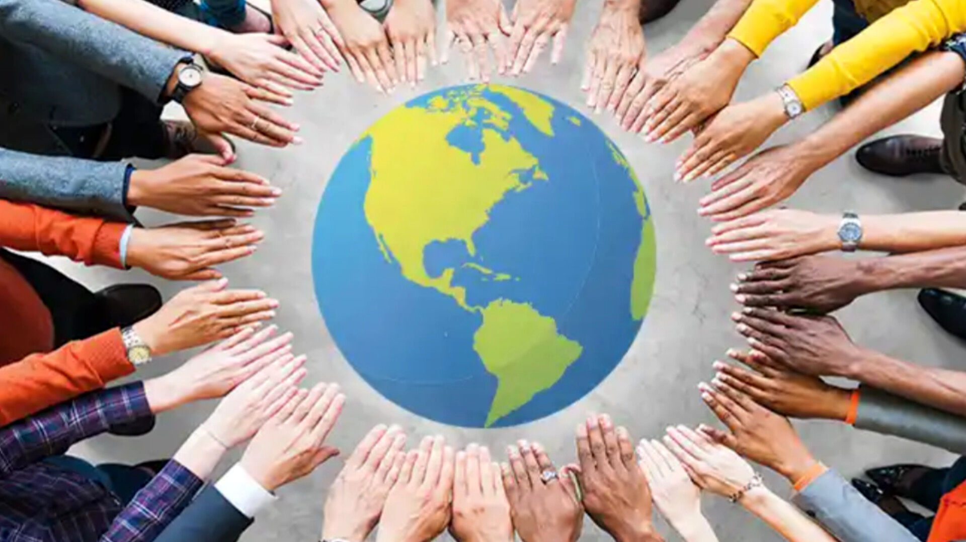 رهبران مذهبی در تقویت هویت فرهنگی و اجتماعی جوانان، اثرات بسیار مثبتی دارند