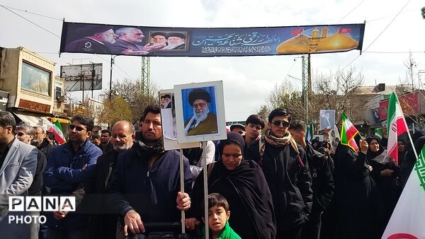 مشت هایی که با فریاد انتقام بالا می آمدند 