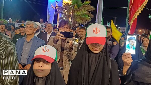 حضور پرصلابت مردم کوهدشت در اجتماع شبانه جلوه‌ای از همبستگی و بصیرت