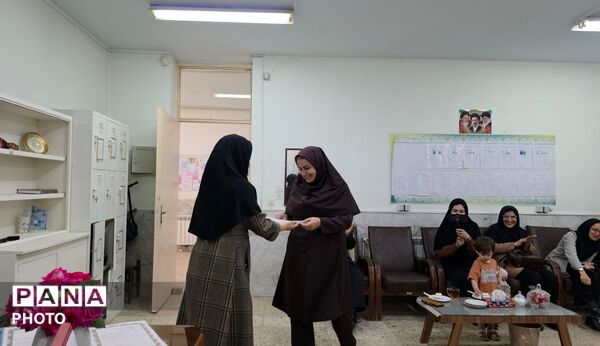 دبیرستان فاطمه‌الزهرا میزبان آیین خاطره‌سازان