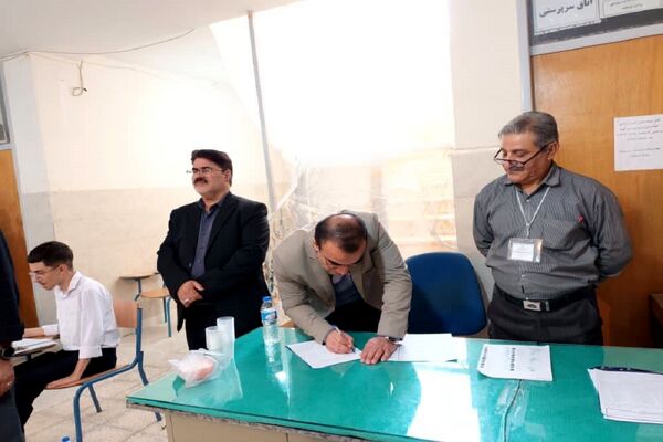 آزمون تکمیل ظرفیت پایه دهم مدارس استعدادهای درخشان در بهبهان
