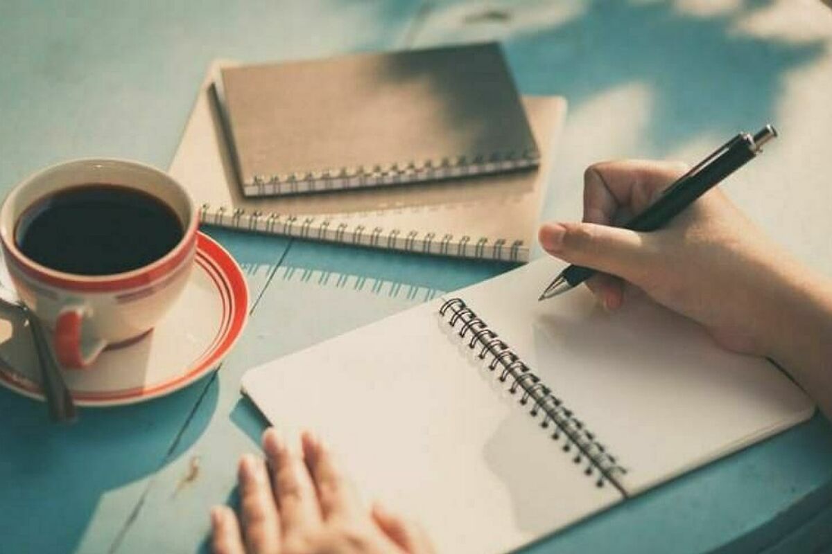نویسندگی، انسان را به صبوری، آرامش درونی و تفکر عمیق دعوت می‌کند