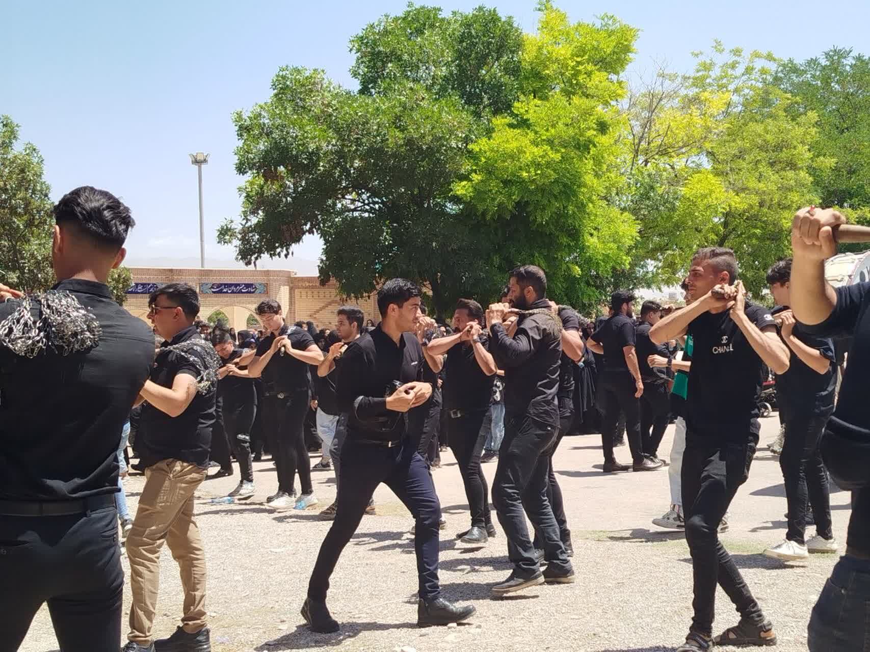 دسته عزاداری ظهر عاشورا در فاروج 