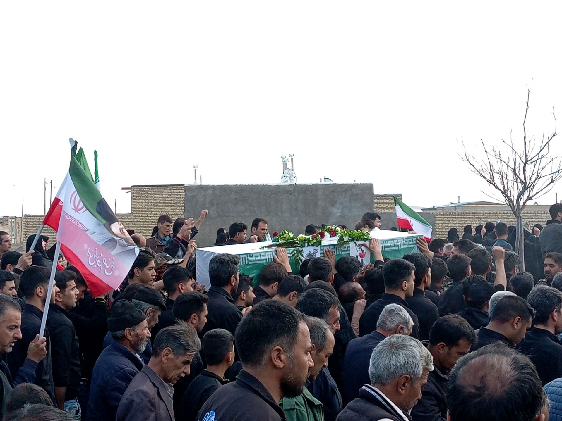 مراسم تشیع پیکر مطهر شهید علی اکبر خوافی در میان‌جلگه روستای سالاری 