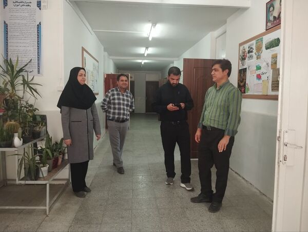 بازدید مسئولان اداره آموزش و پرورش خلیل‌آباد از پروژه‌های مهر 