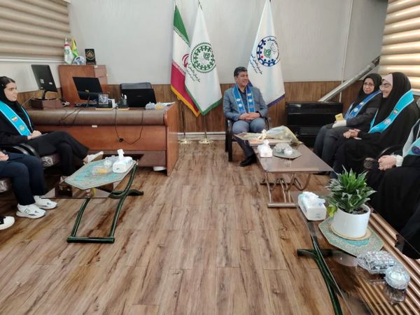 دیدار دانش‌آموزان پیشتاز با مدیر سازمان دانش‌آموزی خراسان رضوی