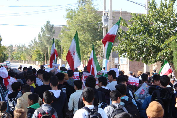 برگزاری راهپیمایی ۱۳ آبان در شهر درق 