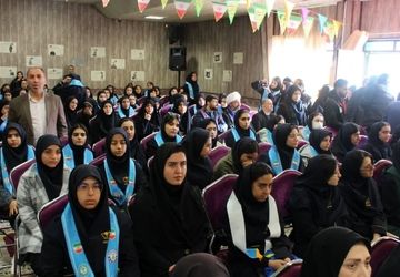 نواختن گلبانگ انقلاب اسلامی در استان البرز 