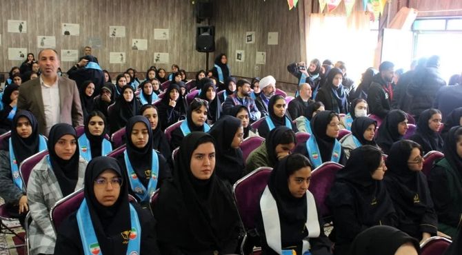 نواختن گلبانگ انقلاب اسلامی در استان البرز 