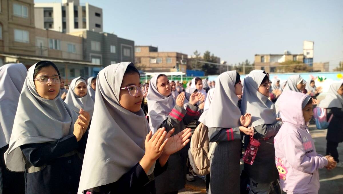 قلب‌های دبستان نیایش برای روز دختر، با نوا و سرود به تپش افتادند!