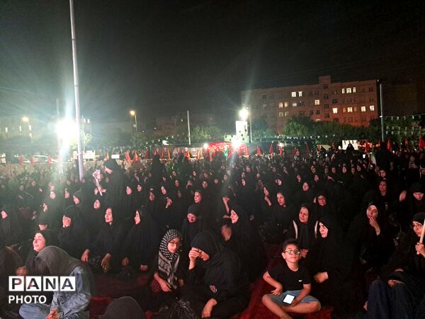هیات بنات الحیدر بانوان کرج ، پرچم‌دار سوگِ محرم