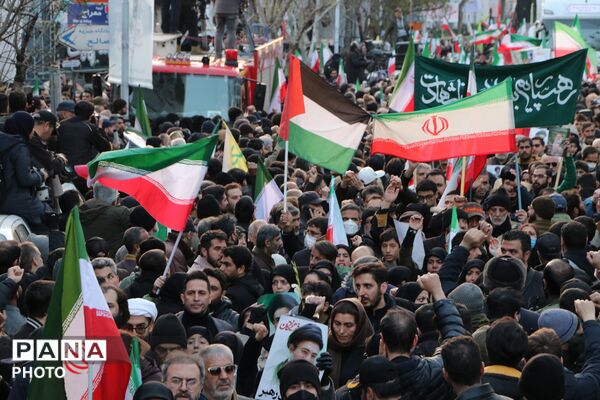 بدرقه پیکر مطهر شهدای حملات آمریکایی - صهیونیستی