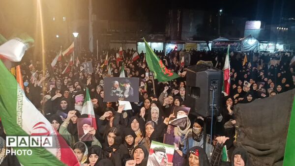 تجمع مردم شریف دلفان در شب بیست‌ویکم شهادت رهبر شهید انقلاب اسلامی