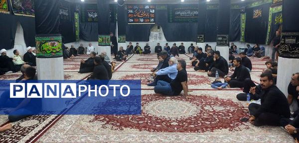 اقشار مردم شهرستان بندرخمیر به سوگ پسر فاطمه نشستند