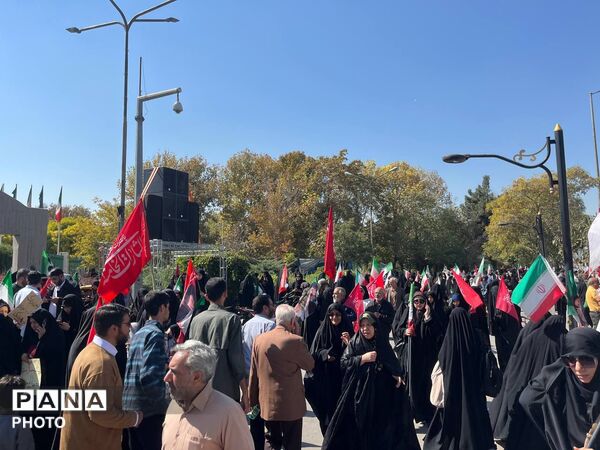 تجمع بزرگ اساتید جان فدای  دانشگاه های مشهد 