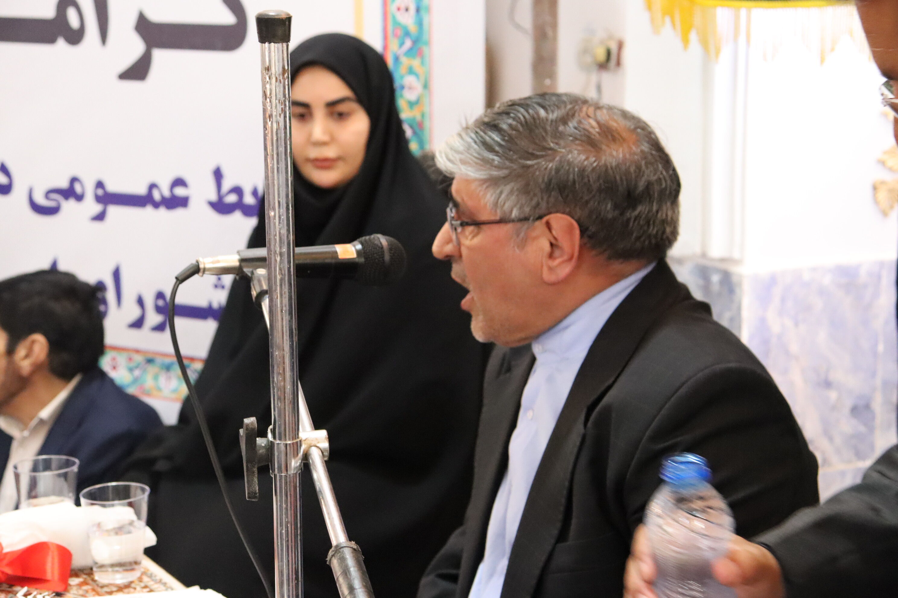 گامی مؤثر در جهت تقویت ارتباط مستقیم مردم با مسئولین؛ رسیدگی به مطالبات روستائیان در میز خدمت