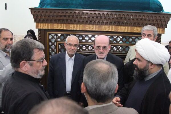 نشست اعضاء کمیسیون برنامه و بودجه مجلس شورای اسلامی در زیارتگاه شهید آیت الله مدرس(ره)